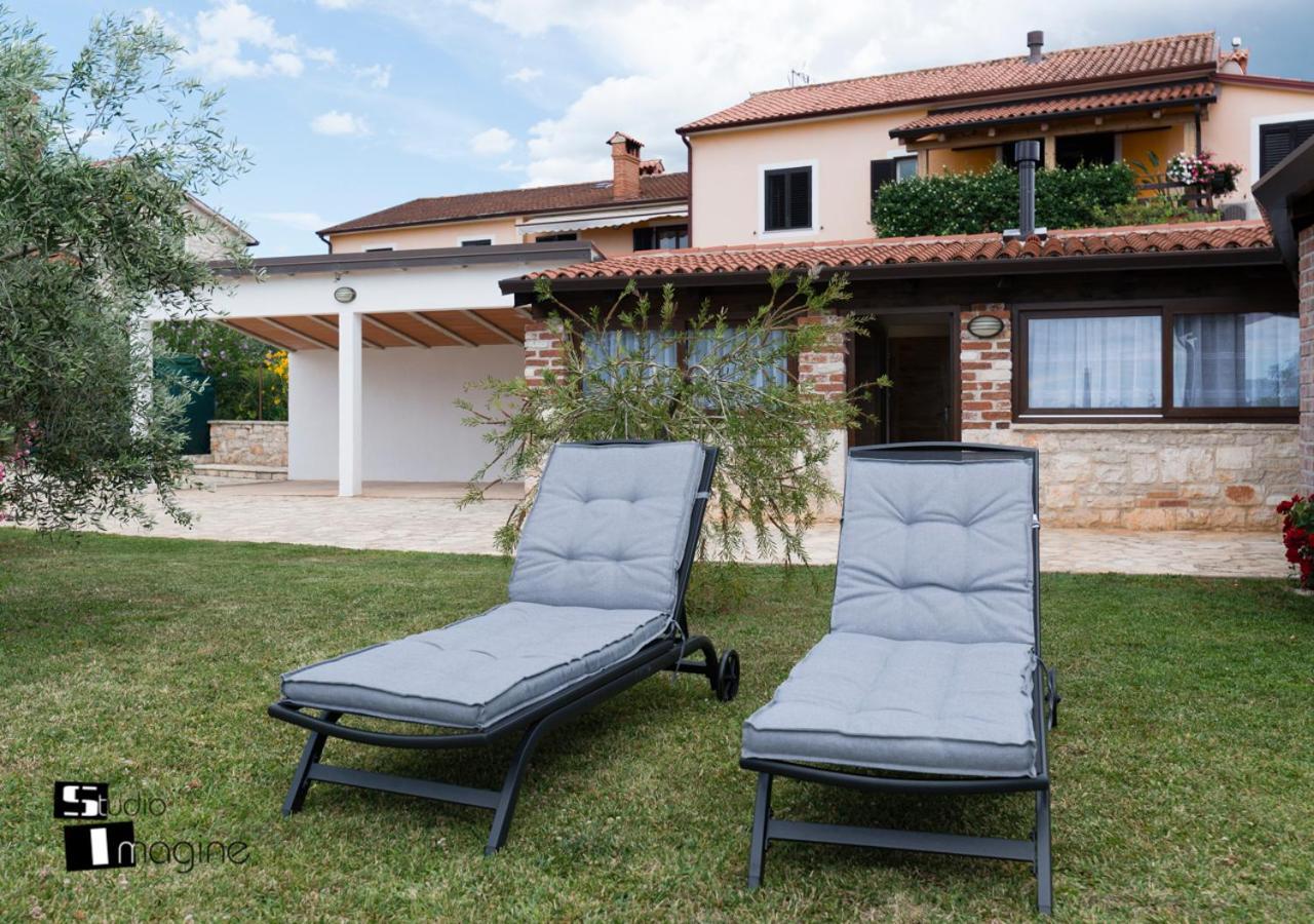 Charming Stone Cottage By The Sea Umag Exterior foto